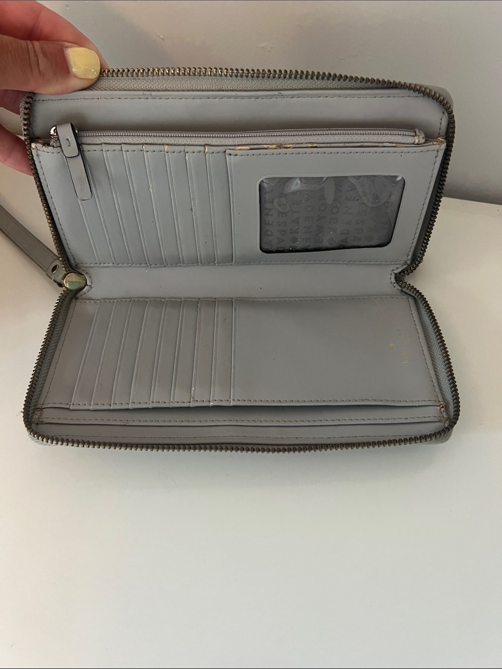 kate spade gray zip wristlet wallet with wrist strap - Picture 4 of 7